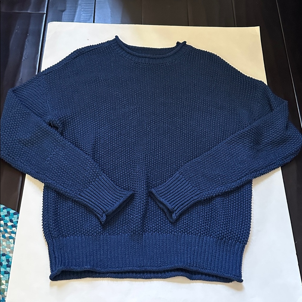 Jessica Simpson Woman’s Crewneck blue Sweater